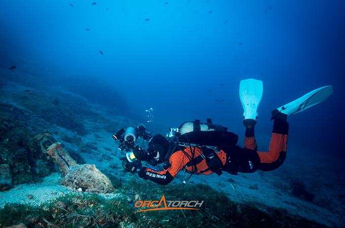 潛水燈-潛(qián)水(shuǐ)手電筒-潛水攝影燈-水下工程照明-OrcaTorch草莓视频官网 潛水燈-潛水手(shǒu)電筒-潛水攝影燈-水下工程照明-OrcaTorch虎(hǔ)鯨