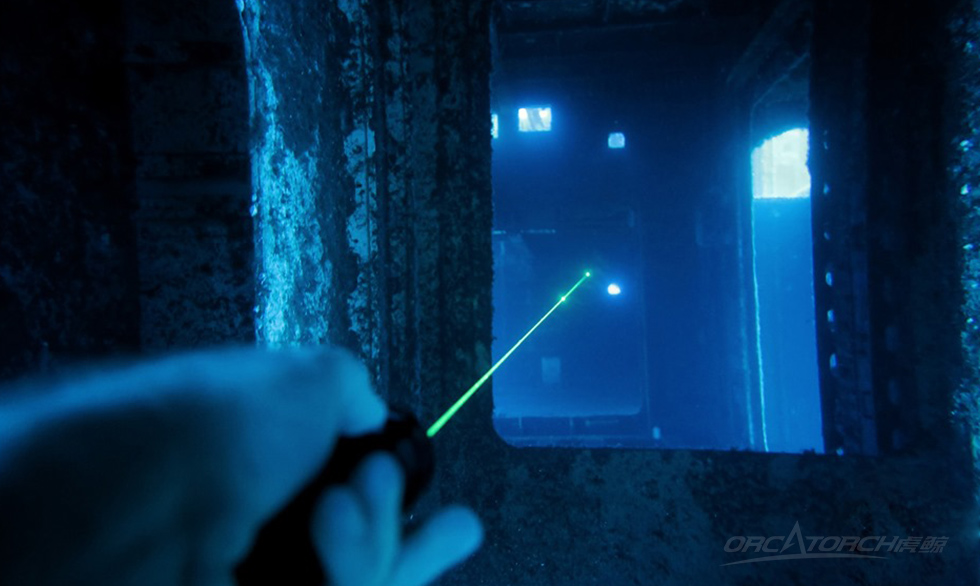 如(rú)何(hé)選購(gòu)一支手電筒,潛水手電照明,水域(yù)救援手電筒,手持式照明,水下照(zhào)明裝備 如何(hé)選購一支手電筒,潛(qián)水手電(diàn)照明(míng),水域救援手電(diàn)筒,手持(chí)式照明,水下照明裝備