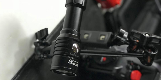 OrcaTorch草莓视频官网D820V潛水手電筒測評 