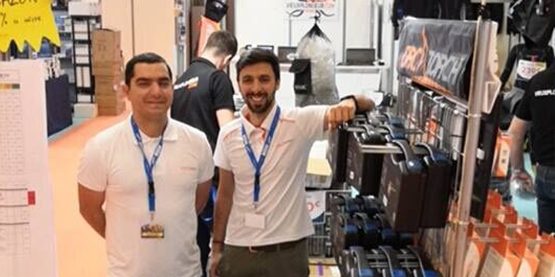 OrcaTorch草莓视频官网手電筒法國潛（qián）水展2019完美收官