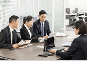 法規備（bèi）案團隊